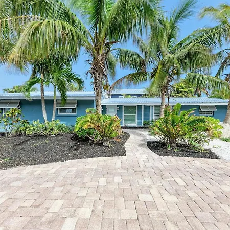 Villa Anna Maria Island Blue Bella Bliss - Private Heated Pool
